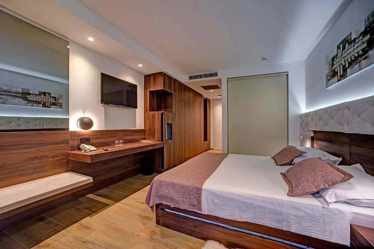 Hotel Scala D'Oro Водице 4*,
